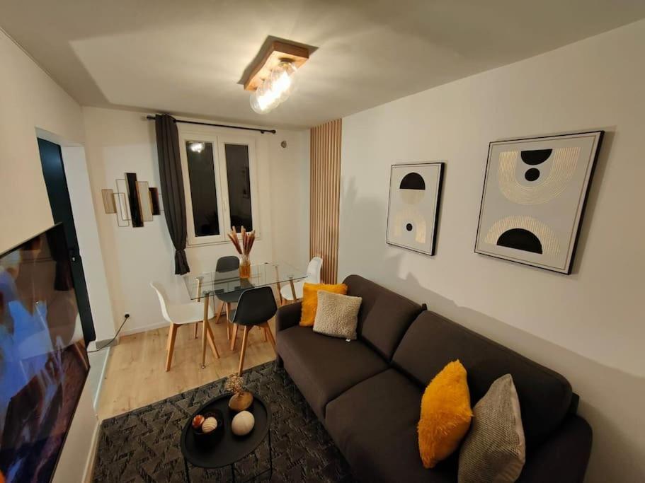 Joli Appartement Au Pied Du Tramway Bezons Exterior foto